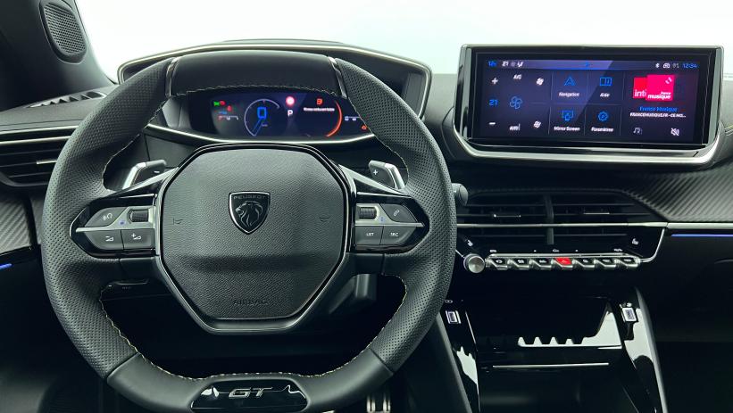 Aperçu du véhicule : Hybrid 145 e-DCS6 GT Noir Perla Nera avec 4420€ d'équipements inclus