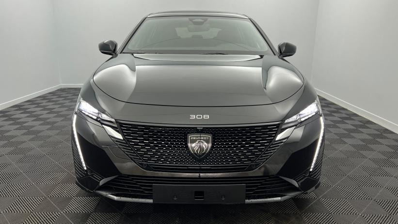 Aperçu du véhicule : BlueHDi 130ch S&S EAT8 GT Noir Perla Nera avec 4500€ d'équipements inclus