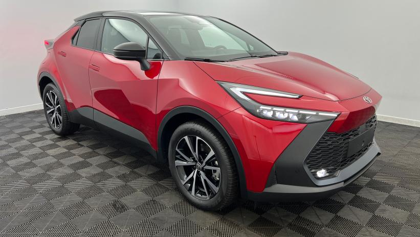 Aperçu du véhicule : Hybride Rechargeable 225 Design Rouge Intense - Toit Noir avec 3010€ d'équipements inclus