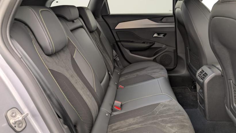 Aperçu du véhicule : PHEV 225 e-EAT8 GT