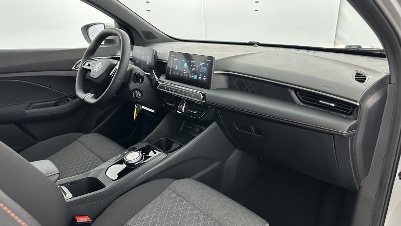 Aperçu du véhicule : 1.5 L Hybrid+ 195ch Standard