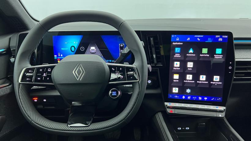 Aperçu du véhicule : E-Tech full hybrid 200 Techno Noir Etoilé avec 1950€ d'équipements inclus