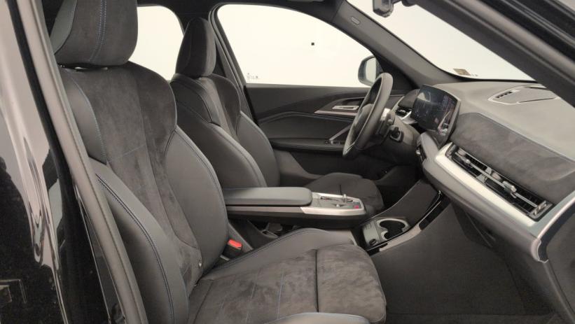 Aperçu du véhicule : SDRIVE 18D 150CH DKG7 M SPORT