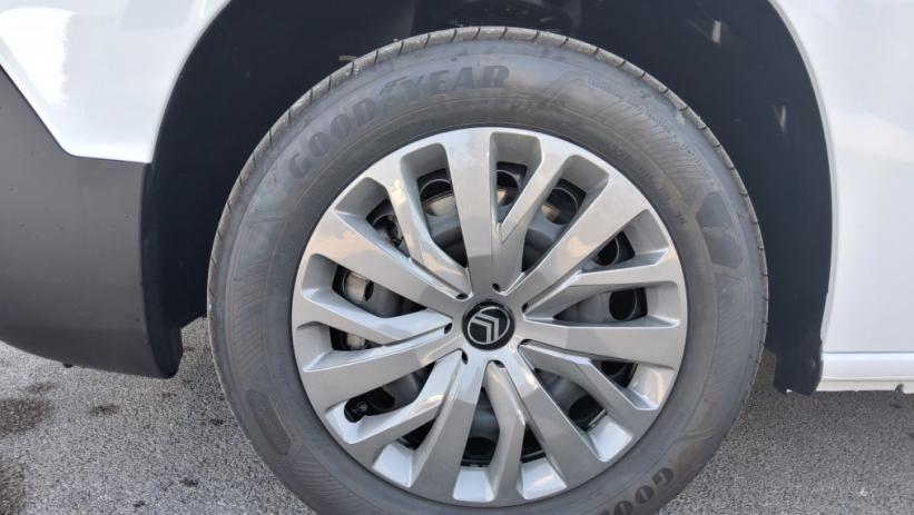 Aperçu du véhicule : BERLINGO Taille M BlueHDi 130 S&S EAT8 Plus - N1