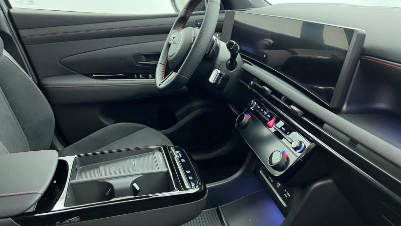 Aperçu du véhicule : 1.6 T-GDI 239 Hybrid BVA6 N Line Executive Ecotronic Gray avec 1450€ d'équipements inclus