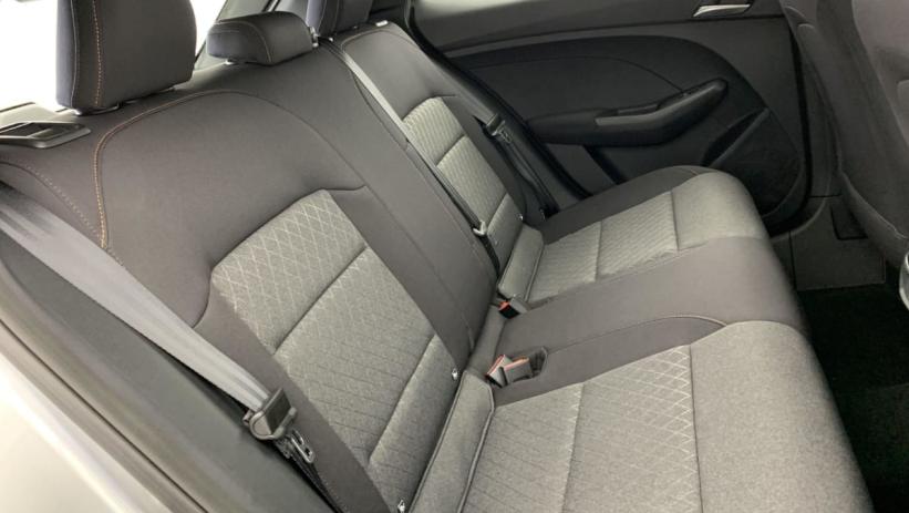 Aperçu du véhicule : 1.5 L Hybrid+ 195 ch Standard