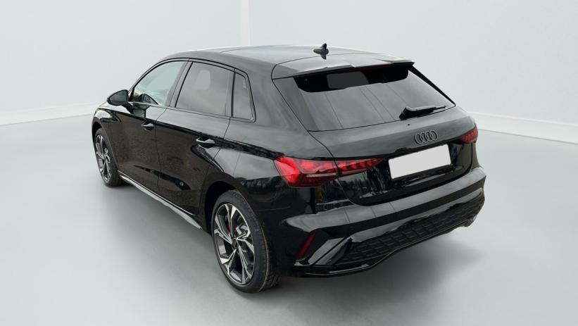 Aperçu du véhicule : 45 TFSI E HYBRIDE RECHARGEABLE 272 S TRONIC 6 S LINE