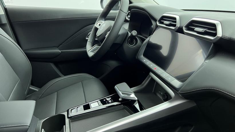 Aperçu du véhicule : 1.5 L Hybrid+ 197 ch Luxury Emerald Green avec 650€ d'équipements inclus