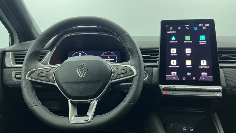 Aperçu du véhicule : E-Tech full hybrid 160 ch esprit Alpine Blanc Nacré avec 950€ d'équipements inclus