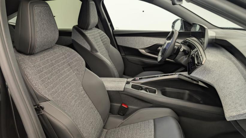 Aperçu du véhicule : Hybrid 145 e-DCS6 Allure