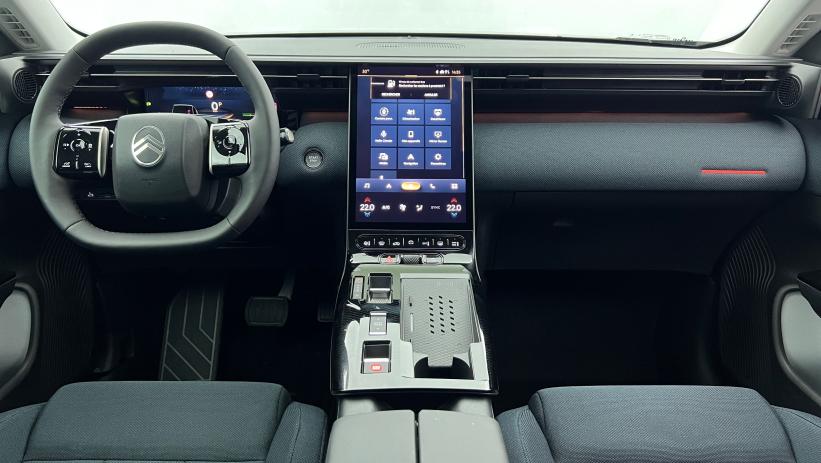 Aperçu du véhicule : Nouveau Hybrid 145 ch e-DCS6 Plus Gris Platinium - Toit Noir Perla Nera avec 2550€ d'équipements inclus