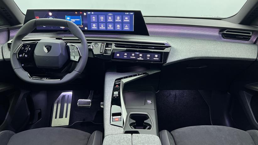Aperçu du véhicule : Hybrid 145 e-DCS6 GT Exclusive Blanc Okénite avec 3300€ d'équipements inclus