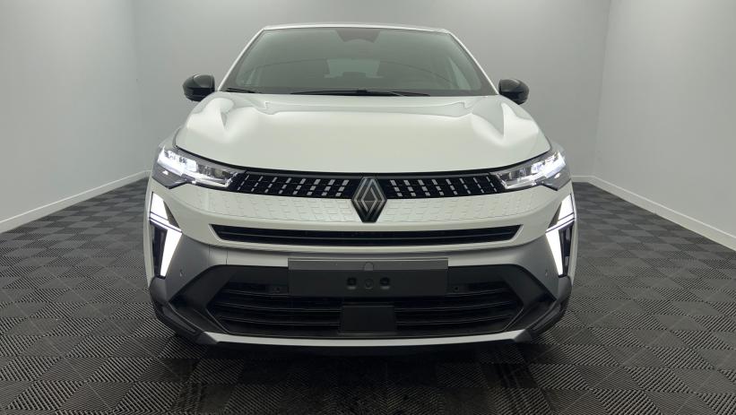 Aperçu du véhicule : E-Tech full hybrid 160 ch esprit Alpine Blanc Nacré avec 950€ d'équipements inclus