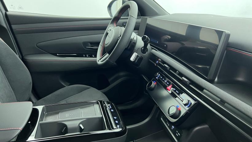 Aperçu du véhicule : 1.6 T-GDI 239 Hybrid BVA6 N Line Executive Ecotronic Gray avec 1450€ d'équipements inclus