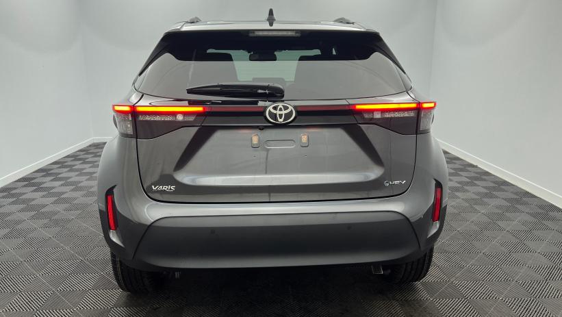 Aperçu du véhicule : Hybride 130ch 2WD Design Gris Atlas avec 2100€ d'équipements inclus