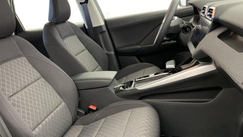 Aperçu du véhicule : 1.5 L Hybrid+ 197ch Standard