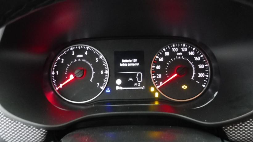 Aperçu du véhicule : 1.0 ECO-G 100CH EXPRESSION 7 PLACES -24