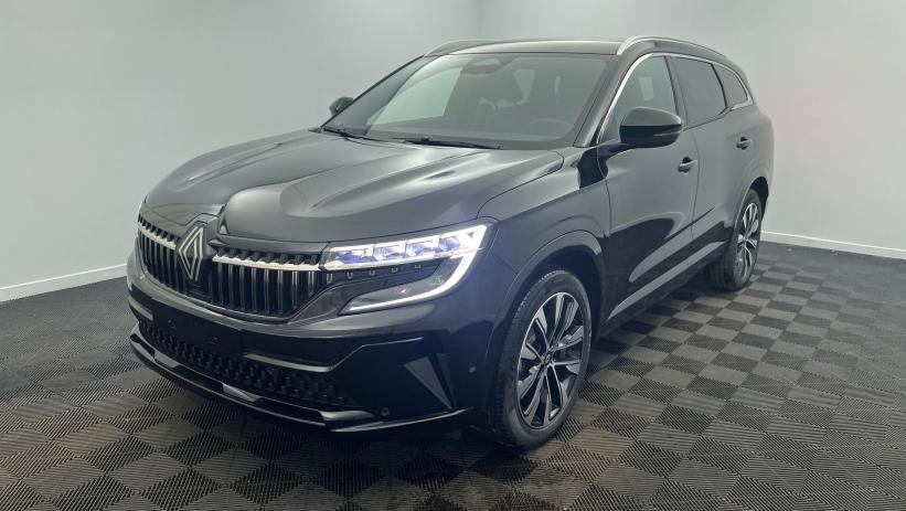 Aperçu du véhicule : E-Tech full hybrid 200 Techno Noir Etoilé avec 1950€ d'équipements inclus