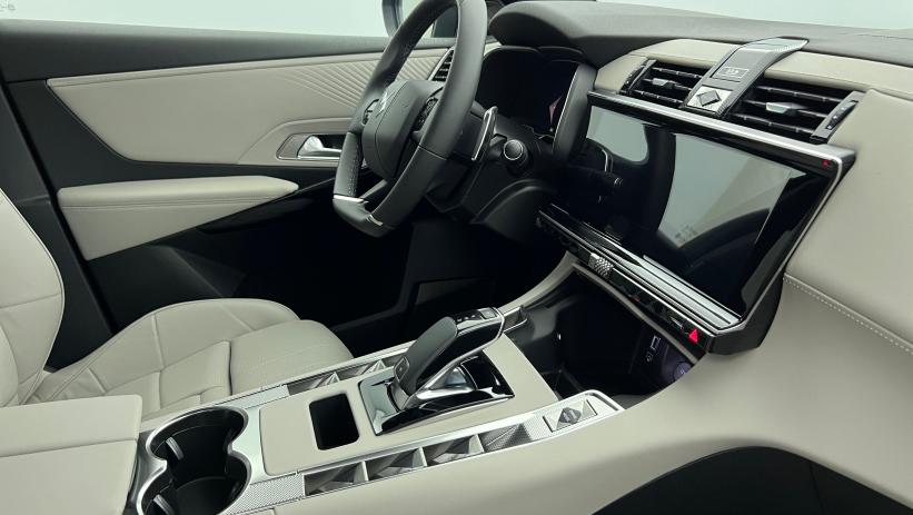 Aperçu du véhicule : BlueHDi 130 EAT8 Etoile Noir Perla Nera avec 5900€ d'équipements inclus