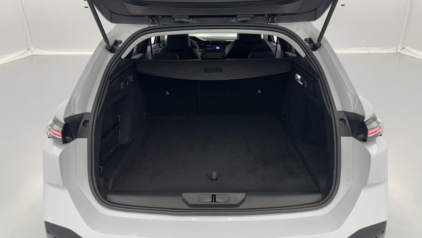 Aperçu du véhicule : III 1.2 Hybrid 145ch Allure e-DCS6