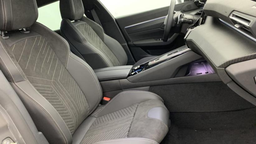 Aperçu du véhicule : Hybrid 225 e-EAT8 Allure