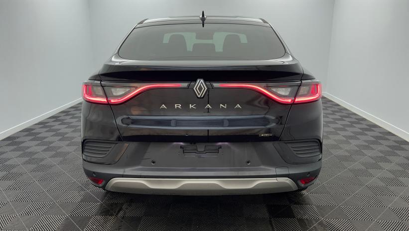 Aperçu du véhicule : E-Tech full hybrid 145 Techno Noir métal avec 800€ d'équipements inclus