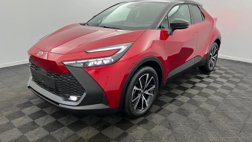 Aperçu du véhicule : Hybride Rechargeable 225 Design Rouge Intense - Toit Noir avec 3010€ d'équipements inclus