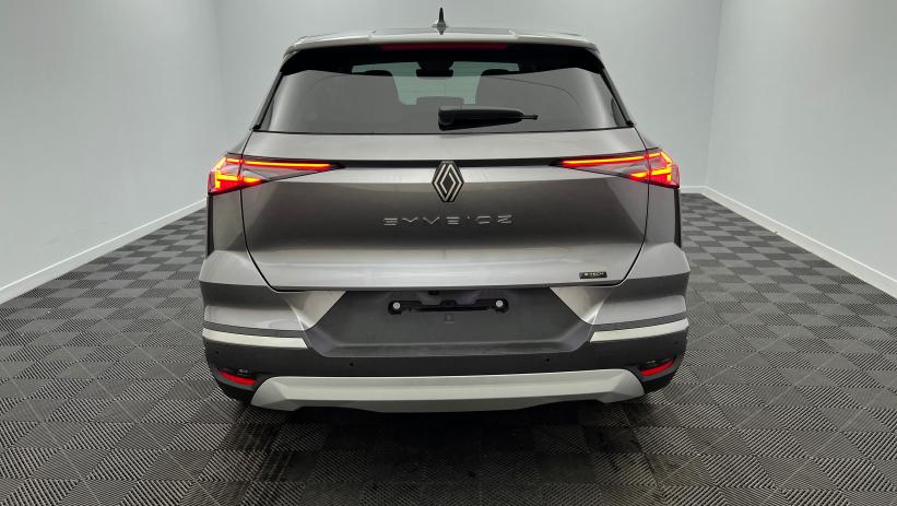 Aperçu du véhicule : E-Tech full hybrid 145 Iconic Gris Cassiopée avec 1000€ d'équipements inclus