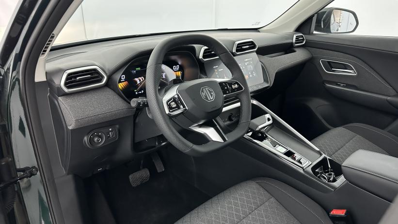 Aperçu du véhicule : 1.5 L Hybrid+ 197ch Standard