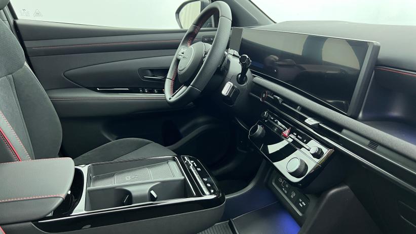 Aperçu du véhicule : 1.6 T-GDI 239 HTRAC Hybrid BVA6 N Line Executive Ecotronic Gray avec 1160€ d'équipements inclus