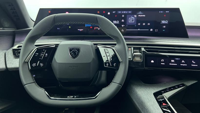 Aperçu du véhicule : Hybrid 145 e-DCS6 GT Blanc Okénite avec 5700€ d'équipements inclus