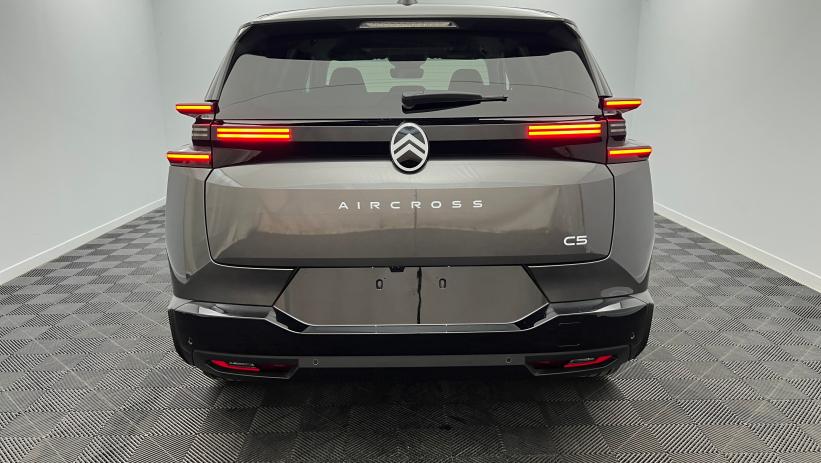 Aperçu du véhicule : Nouveau Hybrid 145 ch e-DCS6 Plus Gris Platinium - Toit Noir Perla Nera avec 2550€ d'équipements inclus