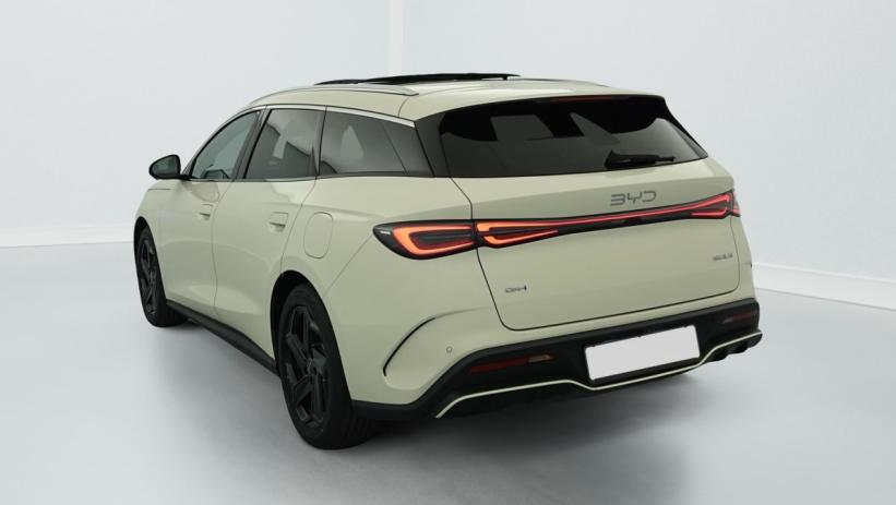 Aperçu du véhicule : 1.5l DM-i 156 kW PHEV Comfort