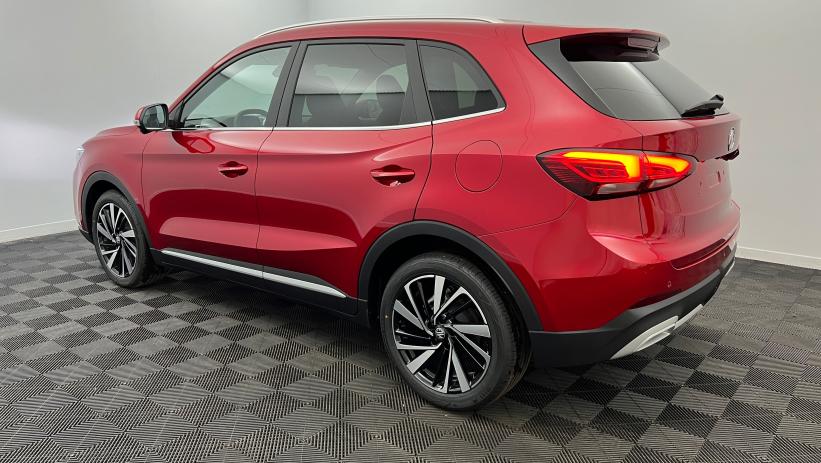Aperçu du véhicule : 1.5 L Hybrid+ 197 ch Toit panoramique ouvrant Luxury Diamond Red avec 650€ d'équipements inclus