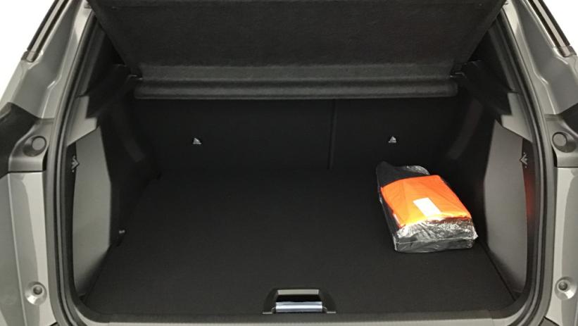 Aperçu du véhicule : 2008 Hybrid 145 e-DCS6 GT