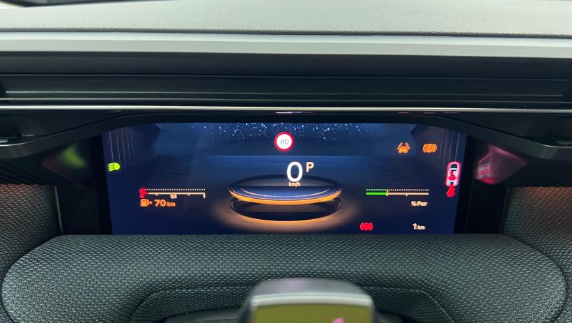Aperçu du véhicule : Nouveau Hybrid 145 ch e-DCS6 Plus Gris Platinium - Toit Noir Perla Nera avec 2550€ d'équipements inclus