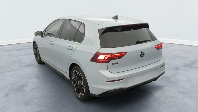Aperçu du véhicule : 2.0 TDI 150 DSG7 R-LINE