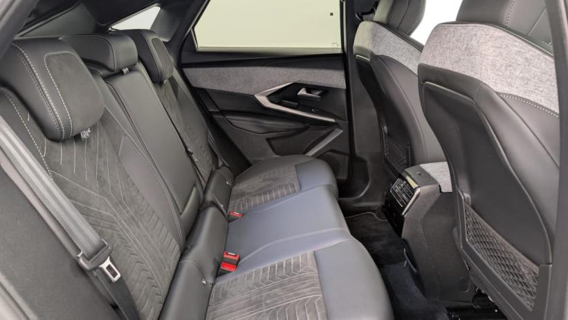 Aperçu du véhicule : Hybrid 145 e-DCS6 GT