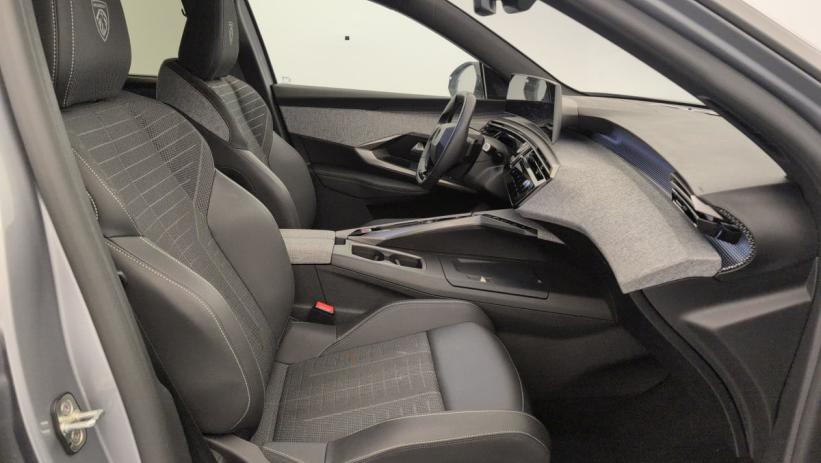 Aperçu du véhicule : HYBRID 145CH E-DCS6 GT