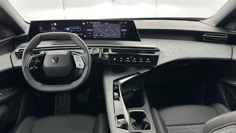 Aperçu du véhicule :  III 1.2 Hybrid 145ch Allure e-DCS6