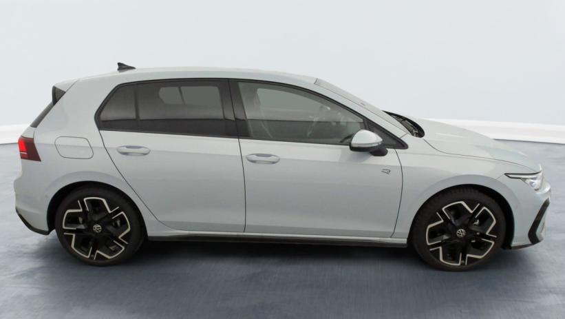 Aperçu du véhicule : 2.0 TDI 150 DSG7 R-LINE