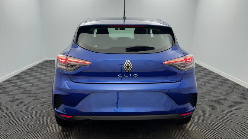 Aperçu du véhicule : Blue dCi 100 Evolution Bleu Iron avec 1250€ d'équipements inclus