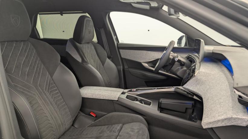 Aperçu du véhicule : HYBRID 145CH E-DCS6 GT