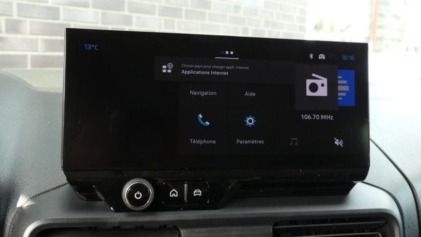 Aperçu du véhicule : MAX VP M 1.5 BLUEHDI 130CV EAT8 +PACK TECHNO + NAVIGATION ET MIRROR SCREEN + NEUF 0KM