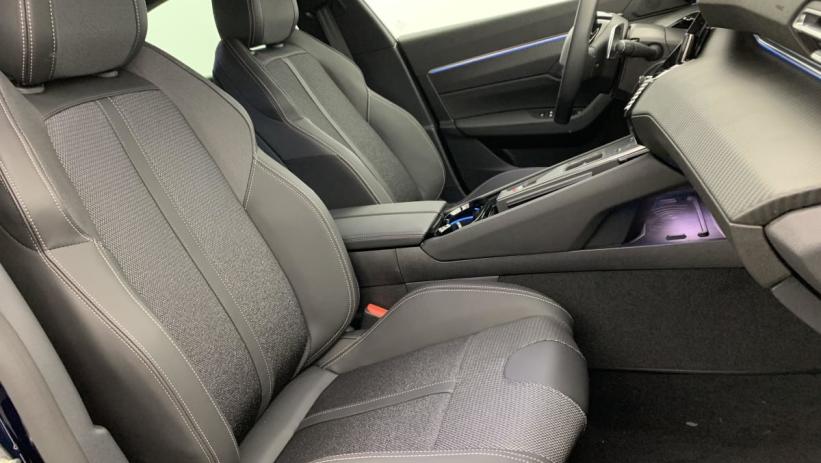 Aperçu du véhicule : Hybrid 180 e-EAT8 Allure