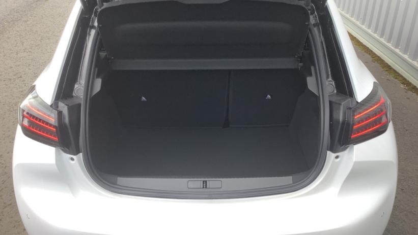 Aperçu du véhicule : 208 Hybrid 100 e-DCS6 GT