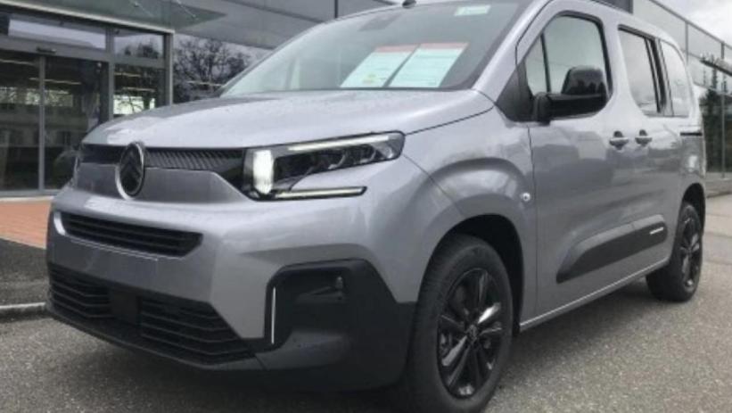 Aperçu du véhicule : MAX VP M 1.5 BLUEHDI 130CV EAT8 +PACK TECHNO + NAVIGATION ET MIRROR SCREEN + NEUF 0KM