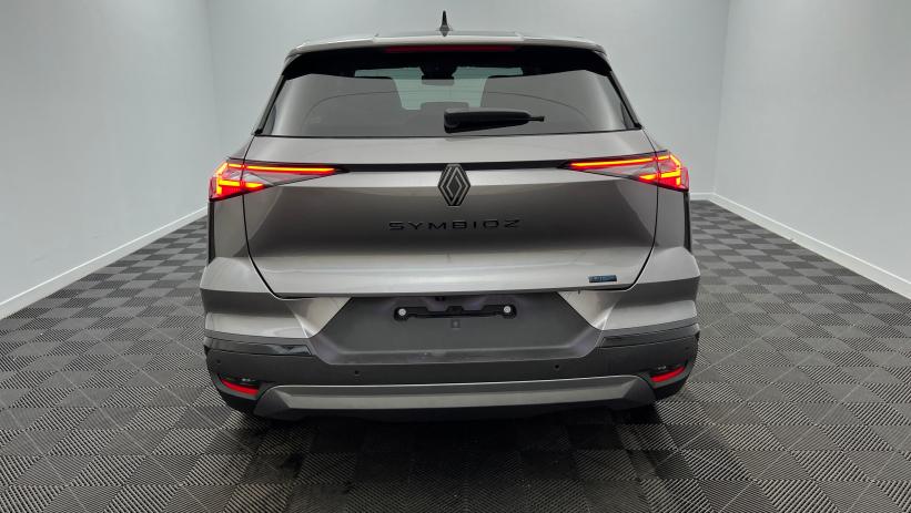Aperçu du véhicule : E-Tech full hybrid 145 Esprit Alpine Gris Cassiopée avec 1450€ d'équipements inclus