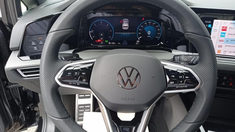 Aperçu du véhicule : R-LINE 2.0 TDI 150CV DSG 7 + LED MATRIX + JA 18 + NEUF 0KM