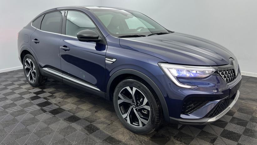 Aperçu du véhicule : E-Tech full hybrid 145 Techno Bleu Nocturne avec 800€ d'équipements inclus